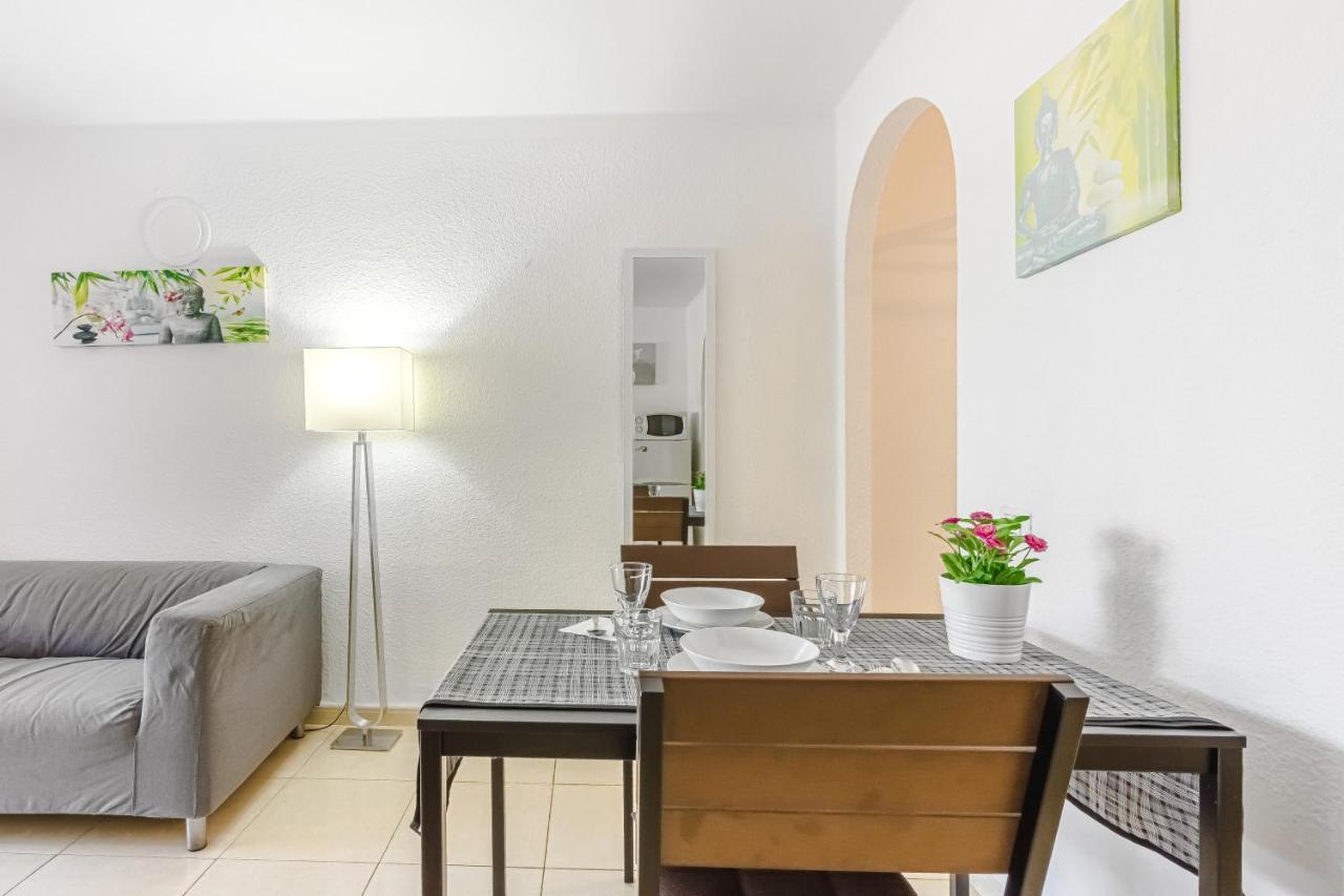 Fantastic Large Studio In Front Of Beach Heated Pool Wifi أرونا المظهر الخارجي الصورة