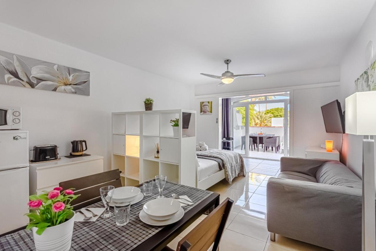 Fantastic Large Studio In Front Of Beach Heated Pool Wifi أرونا المظهر الخارجي الصورة