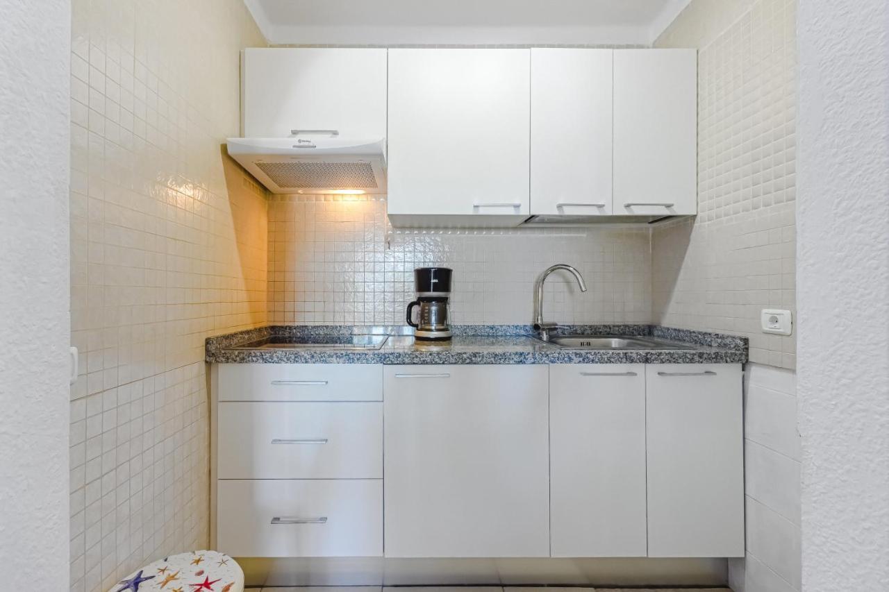 Fantastic Large Studio In Front Of Beach Heated Pool Wifi أرونا المظهر الخارجي الصورة