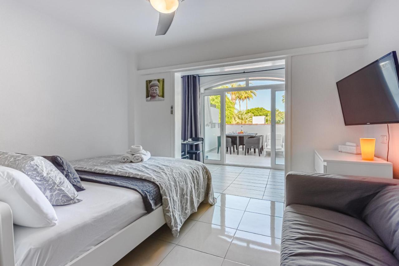 Fantastic Large Studio In Front Of Beach Heated Pool Wifi أرونا المظهر الخارجي الصورة