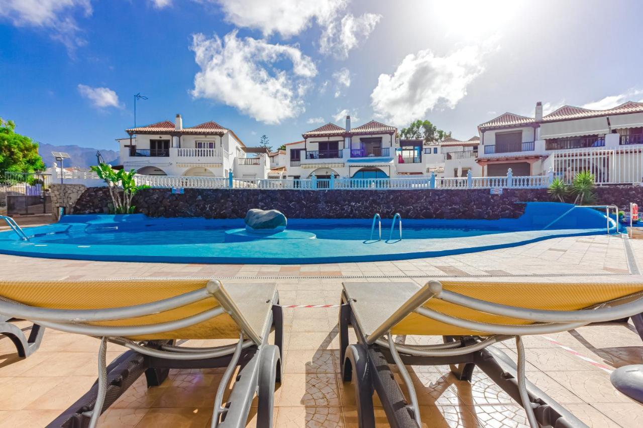 Fantastic Large Studio In Front Of Beach Heated Pool Wifi أرونا المظهر الخارجي الصورة